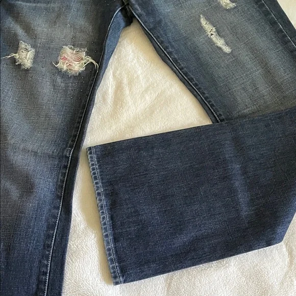 Distressed Blue Jeans - Picture 7 of 11